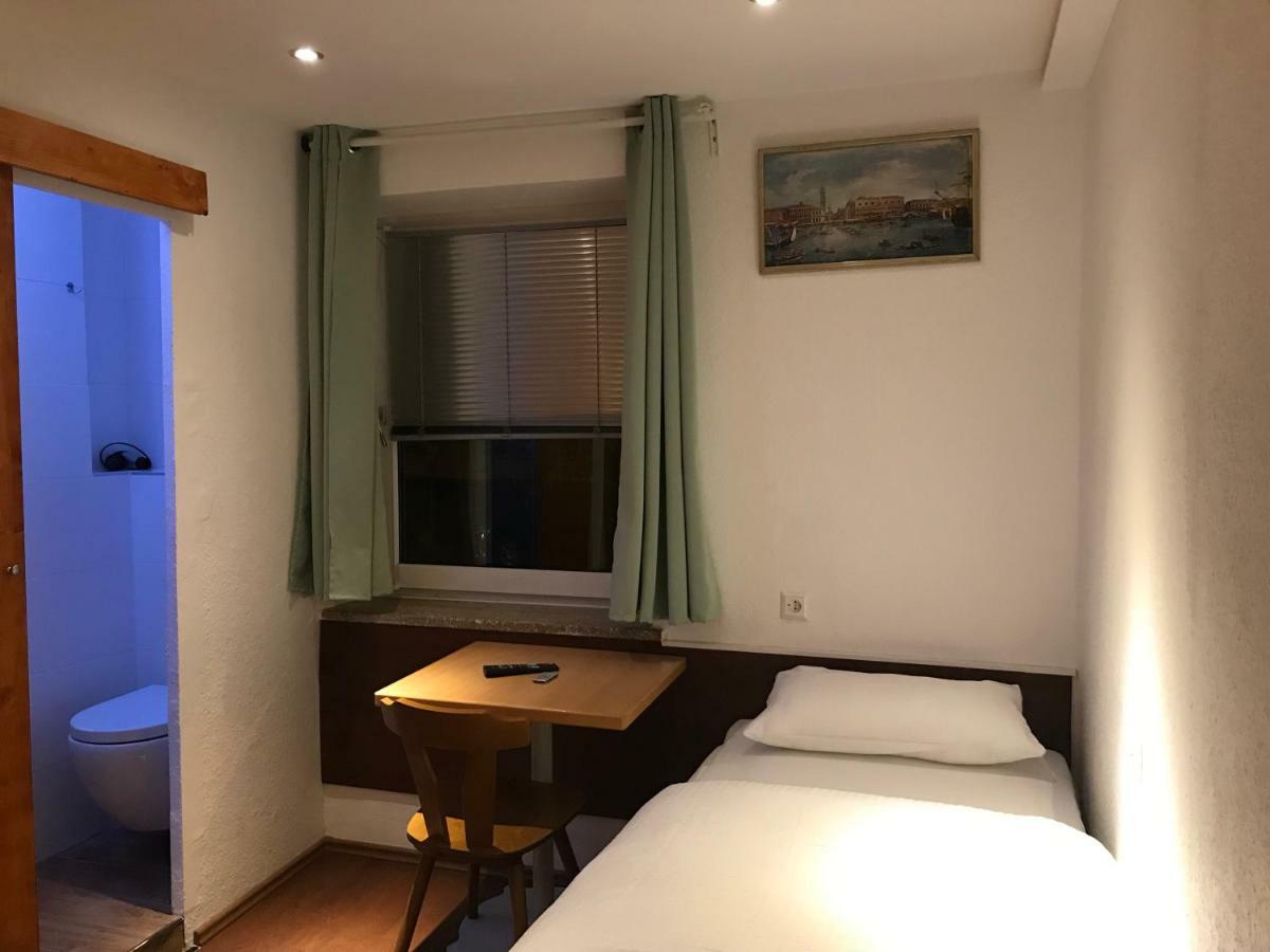 Tu Ferienzimmer In Ulm Stadtmitte Eksteriør bilde